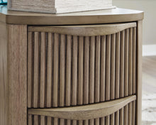 Load image into Gallery viewer, Camdill Chairside End Table