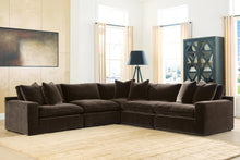 Load image into Gallery viewer, Maxton Heights Sectional