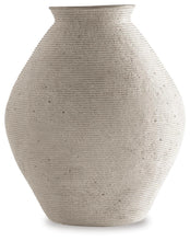 Load image into Gallery viewer, Hannela Vase