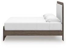 Load image into Gallery viewer, Kendanport Upholstered Bed