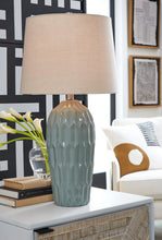 Load image into Gallery viewer, Hadbury Table Lamp (Set of 2)