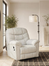 Load image into Gallery viewer, Linenfield Recliner
