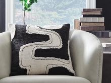 Load image into Gallery viewer, Veerbank Pillow (Set of 4)