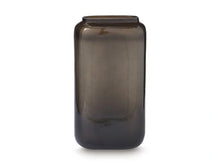 Load image into Gallery viewer, Sumner Vase
