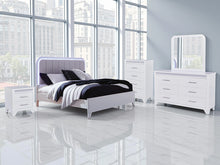 Load image into Gallery viewer, Jarlee Upholstered Bed