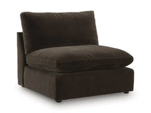 Load image into Gallery viewer, Maxton Heights Sectional