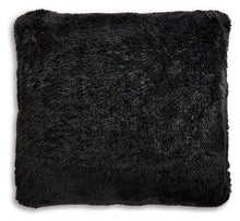 Load image into Gallery viewer, Gariland Pillow image