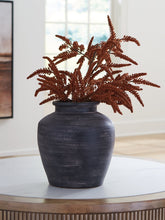 Load image into Gallery viewer, Meadie Vase