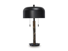 Load image into Gallery viewer, Alanbert Table Lamp - 46 Furniture and Mattress Gallery