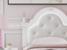Load image into Gallery viewer, Kozlani Upholstered Bed