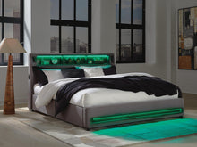 Load image into Gallery viewer, Verishaw Upholstered Bed