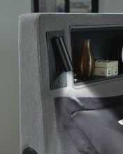 Load image into Gallery viewer, Verishaw Upholstered Bed
