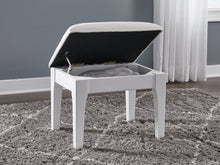 Load image into Gallery viewer, Chalanna Vanity Stool