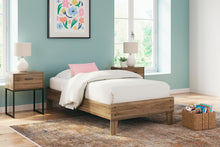 Load image into Gallery viewer, Deanlow Bed