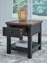 Load image into Gallery viewer, Wildenauer End Table