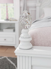 Load image into Gallery viewer, Kozlani Upholstered Bed