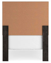 Load image into Gallery viewer, Belachime Bedroom Set