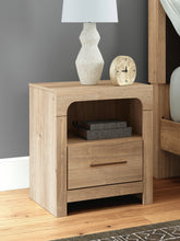 Load image into Gallery viewer, Kinlanni Bedroom Set