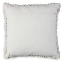 Load image into Gallery viewer, Aavie Pillow