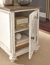 Load image into Gallery viewer, Realyn Occasional Table Set