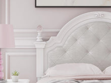 Load image into Gallery viewer, Kozlani Upholstered Bed