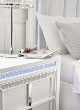 Load image into Gallery viewer, Chalanna Nightstand