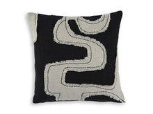 Load image into Gallery viewer, Veerbank Pillow (Set of 4)