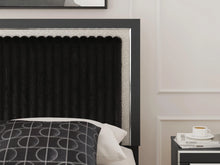 Load image into Gallery viewer, Zuraleus Bed