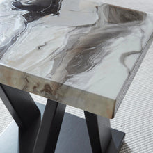 Load image into Gallery viewer, Cendill Table (Set of 3)