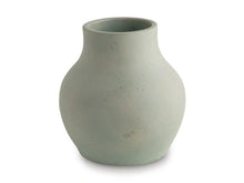 Load image into Gallery viewer, Baychester Vase
