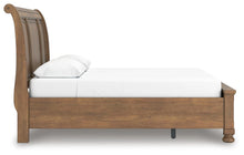 Load image into Gallery viewer, Feddinger Panel Storage Bed
