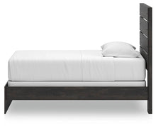 Load image into Gallery viewer, Hollivern Bed
