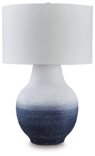 Load image into Gallery viewer, Dashland Table Lamp
