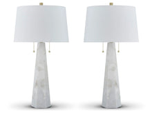 Load image into Gallery viewer, Laurellen Lamp Set
