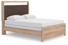 Load image into Gallery viewer, Kinlanni Bedroom Set
