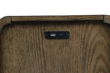 Load image into Gallery viewer, Jensworth Accent Table
