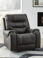 Load image into Gallery viewer, Femley Recliner
