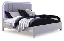 Load image into Gallery viewer, Jarlee Upholstered Bed
