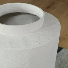 Load image into Gallery viewer, Flurinworth Vase
