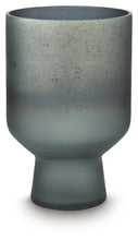 Load image into Gallery viewer, Pennmore Vase
