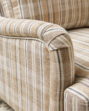 Load image into Gallery viewer, Wardington Accent Chair

