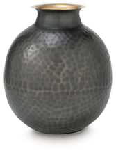 Load image into Gallery viewer, Woody Vase
