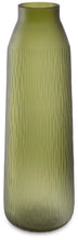 Load image into Gallery viewer, Scottyard Vase image
