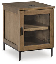 Load image into Gallery viewer, Torlanta Occasional Table Set
