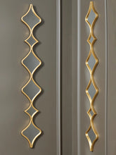 Load image into Gallery viewer, Harriswood Accent Mirror Set (Set of 2)
