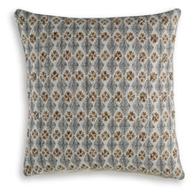 Load image into Gallery viewer, Dainwick Pillow (Set of 4)
