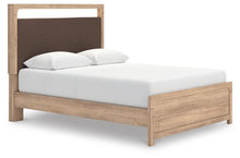 Load image into Gallery viewer, Kinlanni Bedroom Set
