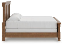 Load image into Gallery viewer, Rowlenstown Bedroom Set
