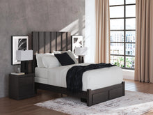 Load image into Gallery viewer, Fraluna Bedroom Set
