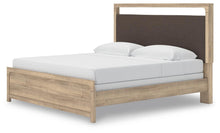Load image into Gallery viewer, Kinlanni Upholstered Bed
